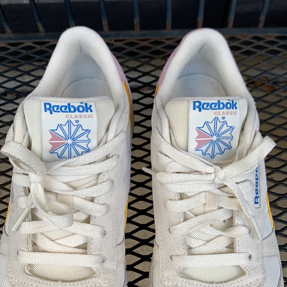 Women’s Reebok Classics - Picture 13 of 13